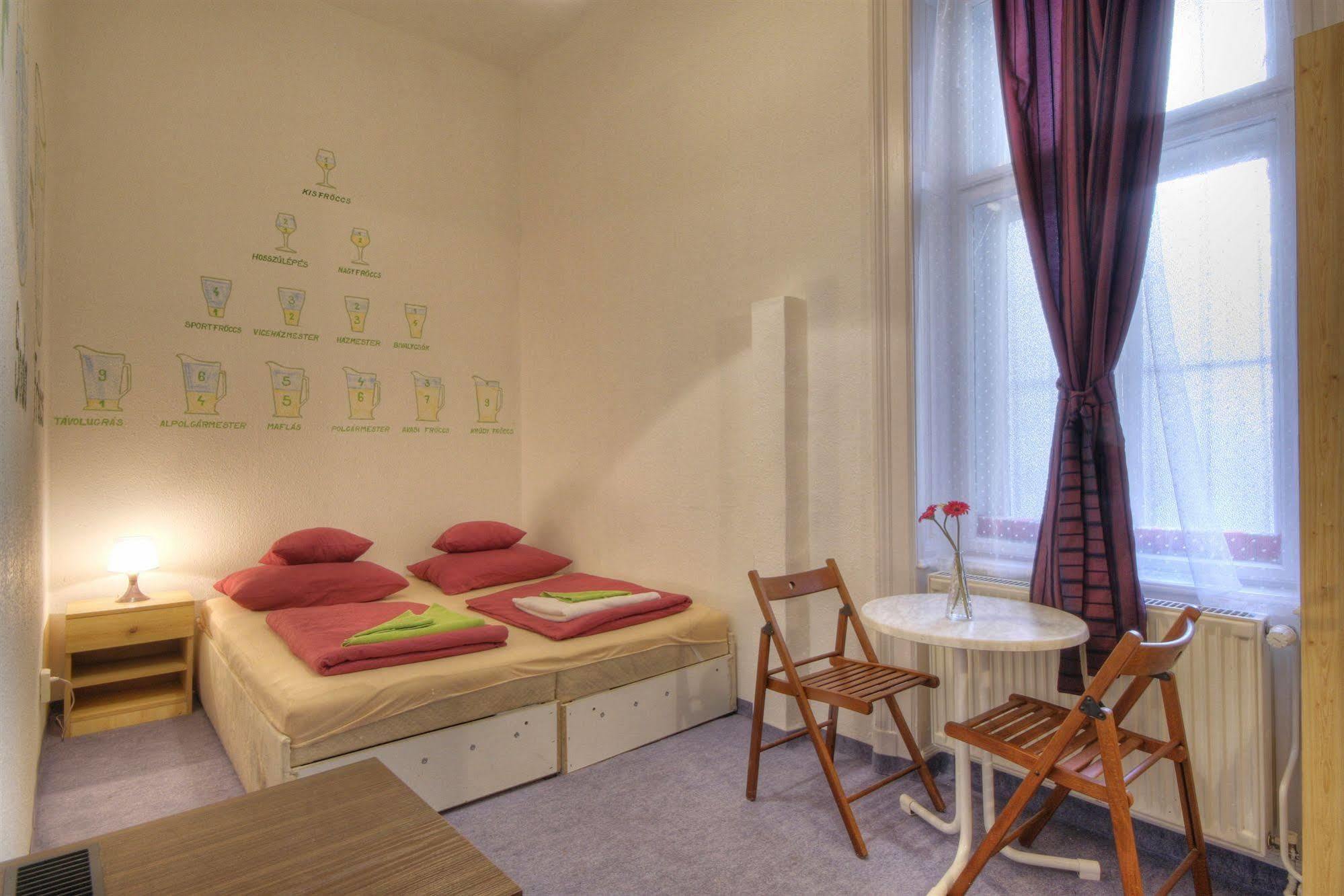 Opera Guesthouse Boedapest Buitenkant foto