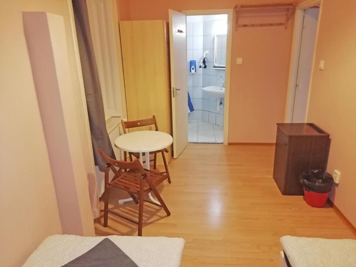 Opera Guesthouse Boedapest Buitenkant foto
