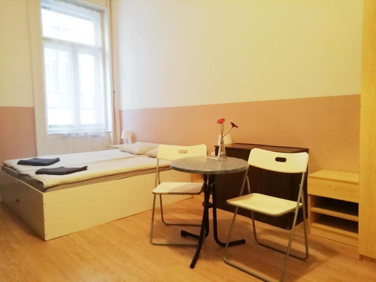 Opera Guesthouse Boedapest Buitenkant foto